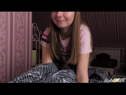 ❤️ Blondie Terda l-BFF tagħha Profondament u Gets Cum F'Ħalqha ❤️ Vidjow tas-sess lilna ❌️